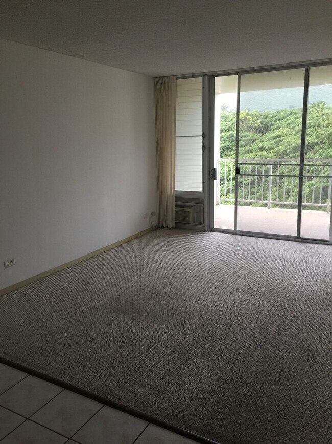 Foto del edificio - Sakura Condo, 1 bed, 1 bath, covered parking, Nuuanu