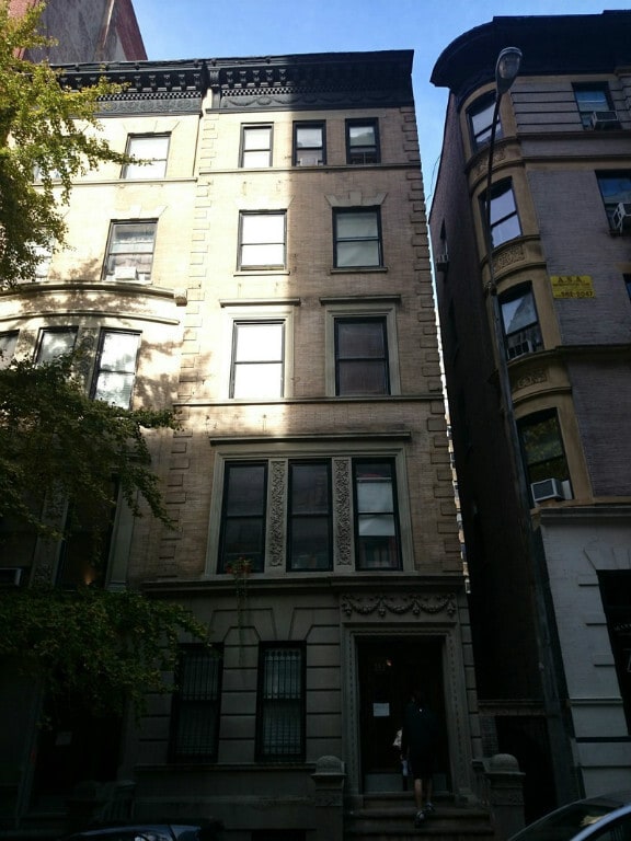 Building Photo - 253 W 93rd St