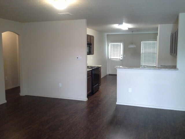 Building Photo - Heathers Cove - 7055 Heathers Pond, San An...