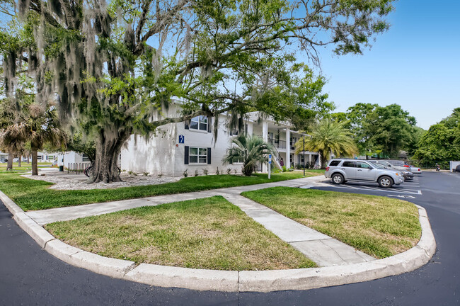 Building Photo - Seaside Apartments