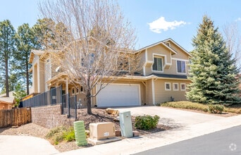 Building Photo - 1117 N Flowing Springs Trail