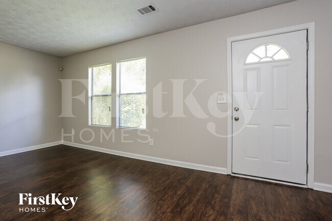 Foto del edificio - 3871 McGill Ln