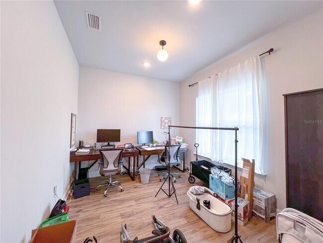Building Photo - 9340 SW 67th Ln