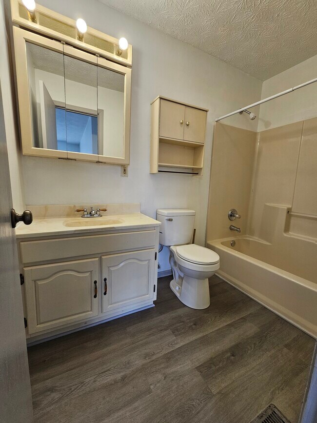 Foto del edificio - 103 Lou St