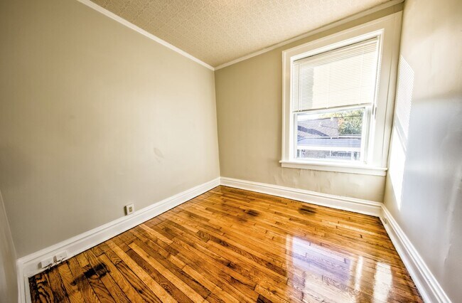 Foto del edificio - 3931 Parker Ave