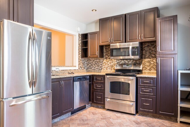 Photo du bâtiment - 665 Rathgar Ave