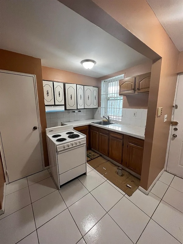 Foto del edificio - 2613 Bergenline Ave