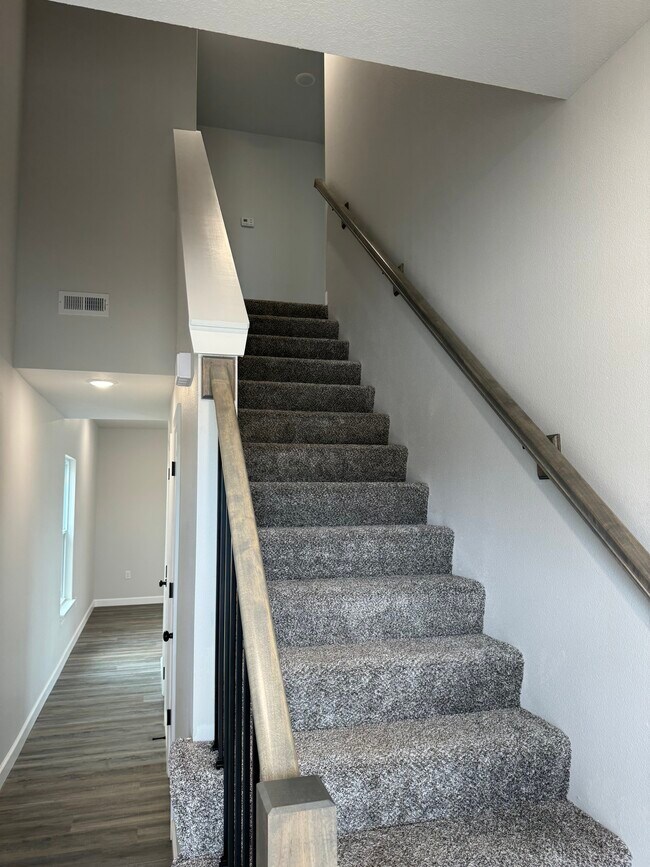 Stairs - 376 SE 95th Rd