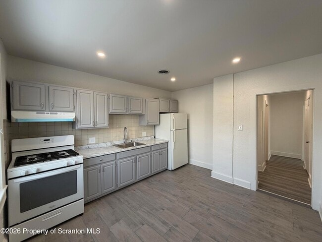 Building Photo - 101 Clarkson Ave