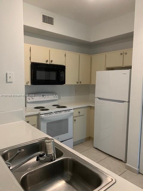 Foto del edificio - 7290 NW 114th Ave