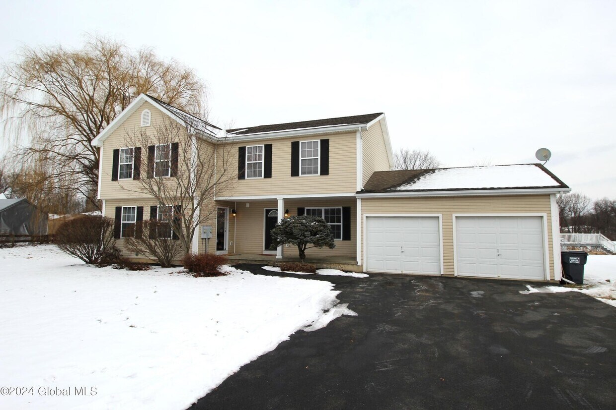 Primary Photo - 139 Fonda Rd