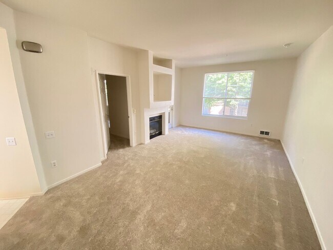 Foto del edificio - Advent - Low Deposit W/ Laundry & Parking