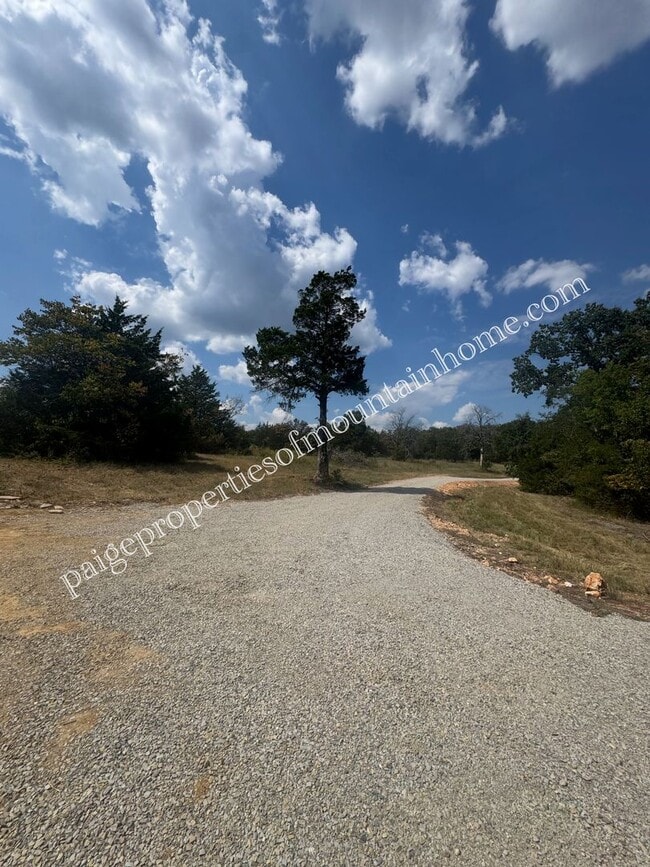 Building Photo - 133 CR 606
