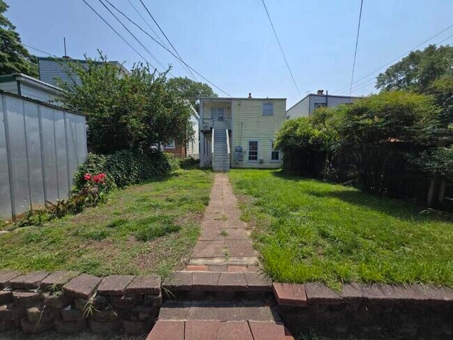 Foto del edificio - 126 S Laurel St