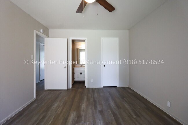 Building Photo - 4318 E 67th St