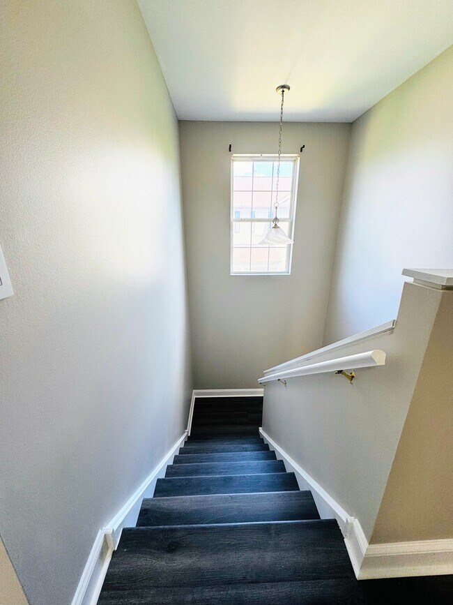 Foto del edificio - 751 Cherry Creek Dr