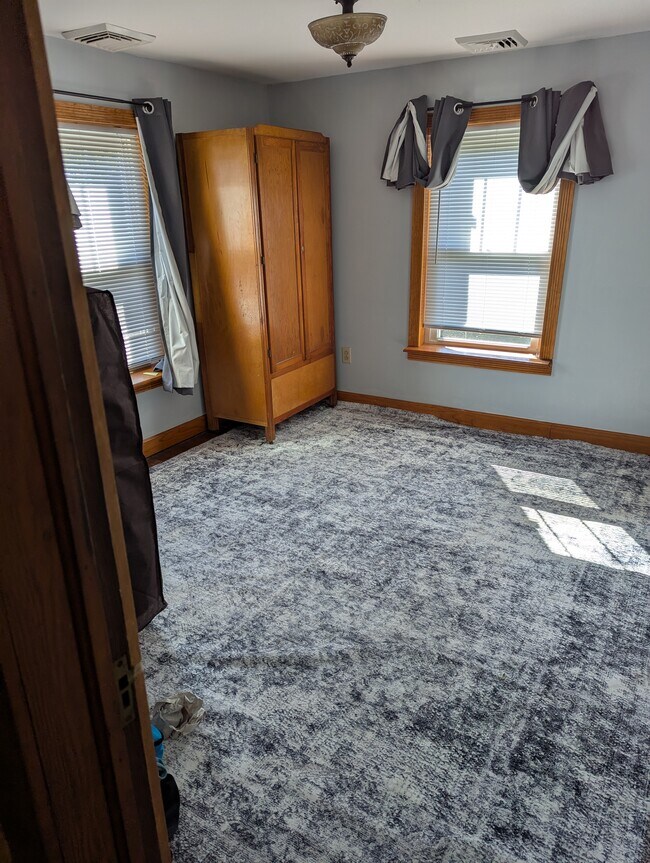 Living rm - 223 Tuttle Rd