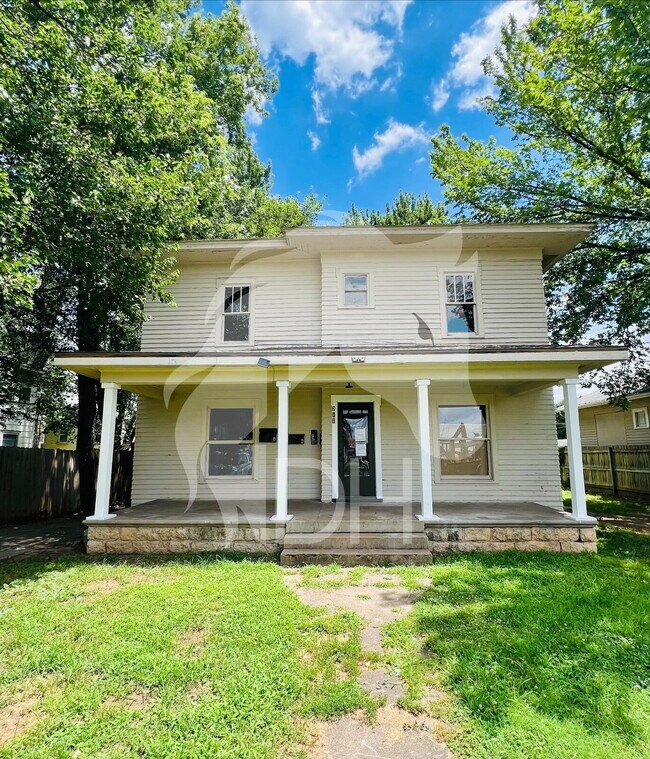 Foto del edificio - "Charming 1-Bedroom Retreat with Gleaming Hardwood Floors in Ponca City"