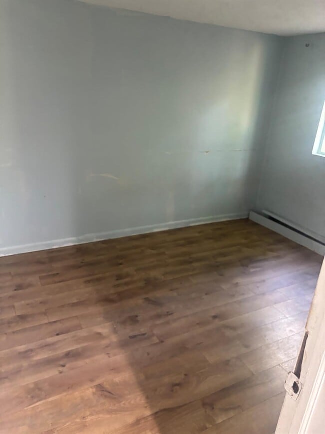 Building Photo - 44 E Lake Terrace