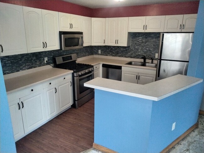 Foto del edificio - 7404 72nd Ln N