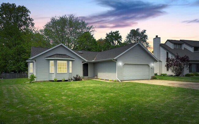 Foto del edificio - 405 Ridge Rd