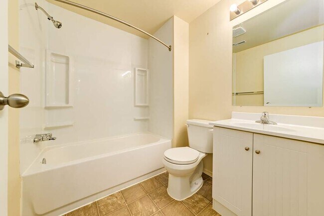 Photo du bâtiment - Spruce View Apartments