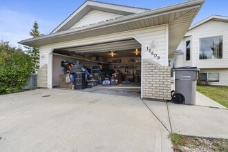 Building Photo - 12609 Crystal Lake Dr