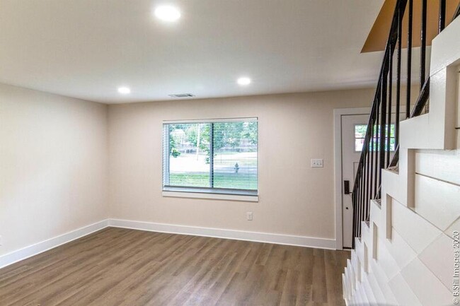 Foto del edificio - 1744 Cambridge Ave