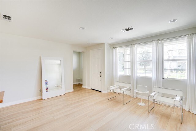 Foto del edificio - 23315 Portland Ln