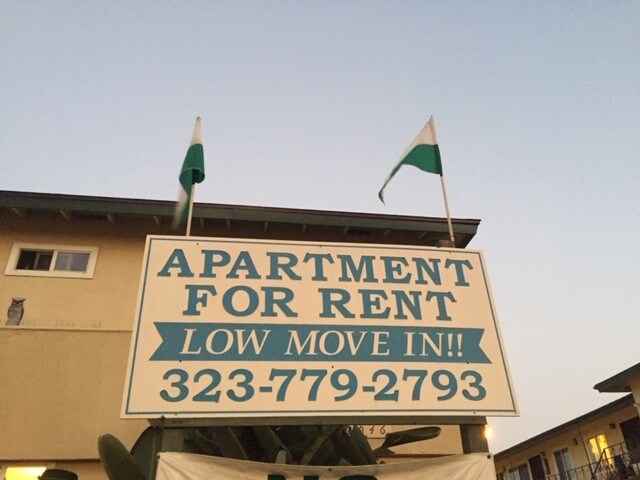 Foto principal - 12112 S Vermont Ave