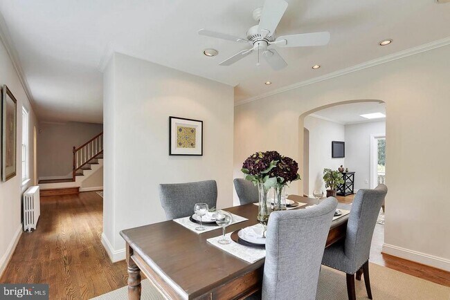 Foto del edificio - 8222 Larry Pl