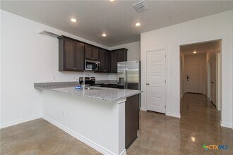 Building Photo - 3903 American Elm Dr
