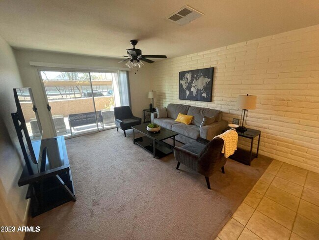 Foto del edificio - 4354 N 82nd St
