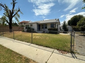 Building Photo - 3708 Broadmoor St
