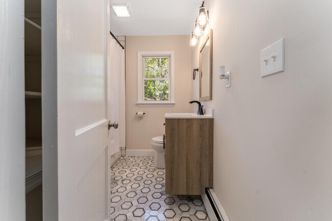 Foto del edificio - 4 Lingert Ave