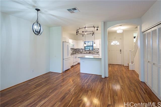 Building Photo - 91-1010-1010 Kaileolea Dr