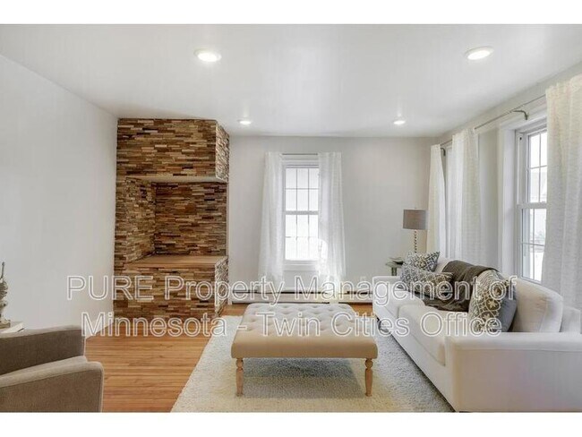 Foto del edificio - 2549 Aldrich Ave S