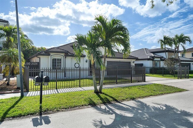 Foto del edificio - 1581 SW 155th Ct