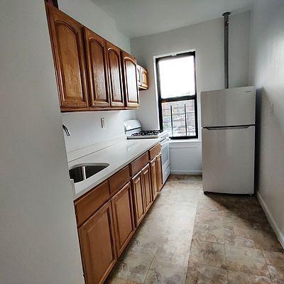 Foto principal - 2 bedroom in Bronx NY 10471