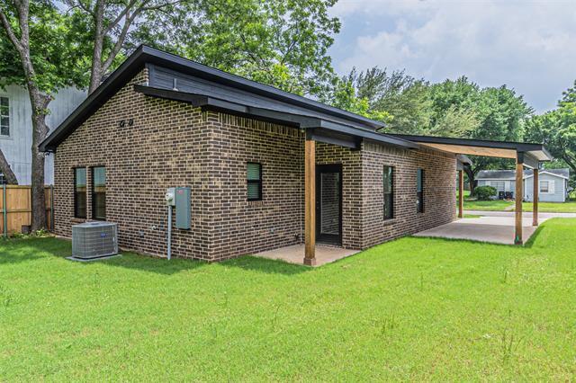 Building Photo - 117 W Sears St