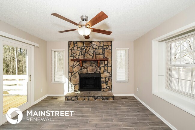 Foto del edificio - 332 Tupelo Rd