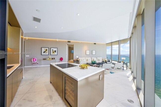 Building Photo - 18975 Collins Ave