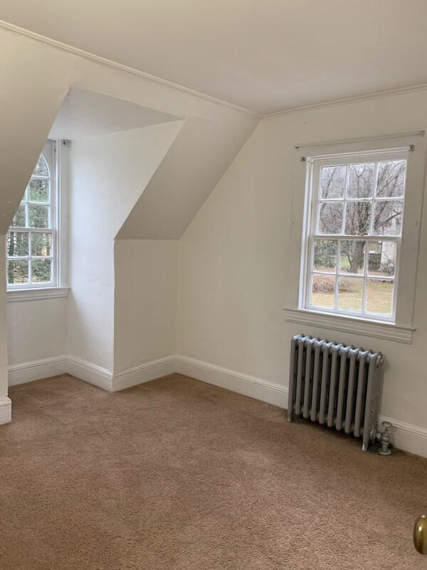 Building Photo - 227 Pascack Rd