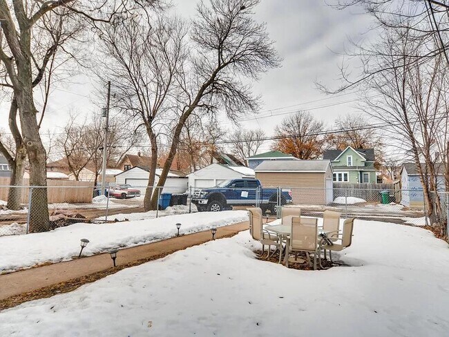 Backyard - 3816 4th Ave S