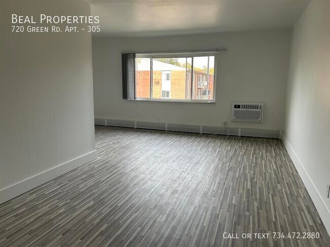 Foto del edificio - 720 Green Rd