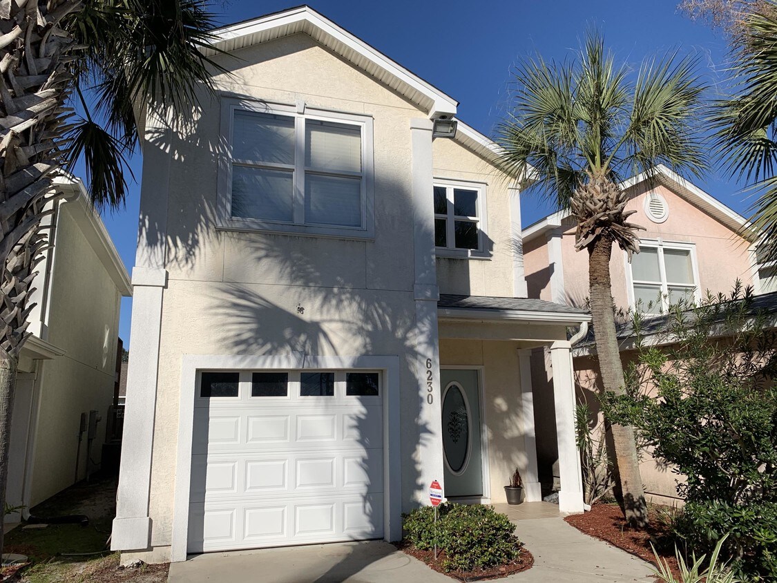 Foto principal - 6230 Sunset Dr