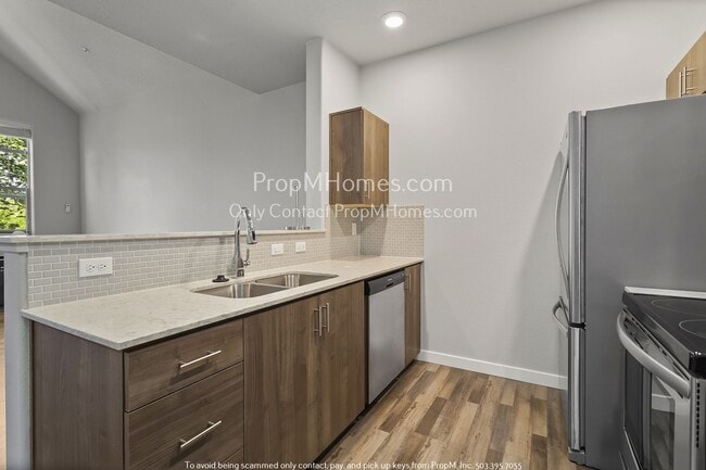 Building Photo - 16405 NW Chadwick Way