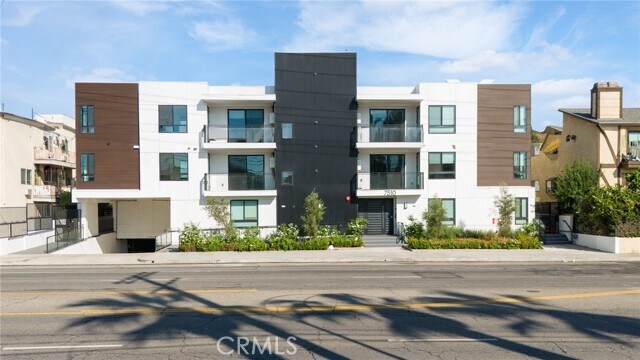 Foto del edificio - 7510 Sepulveda Blvd