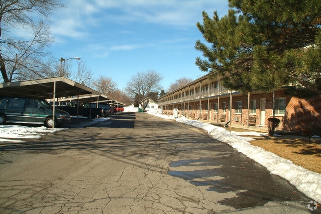 Building Photo - Autumn Park