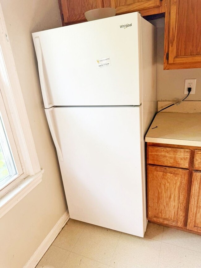Building Photo - 3 BED 1 BATH BEAUTIFUL SINGLE FAMILY HOME